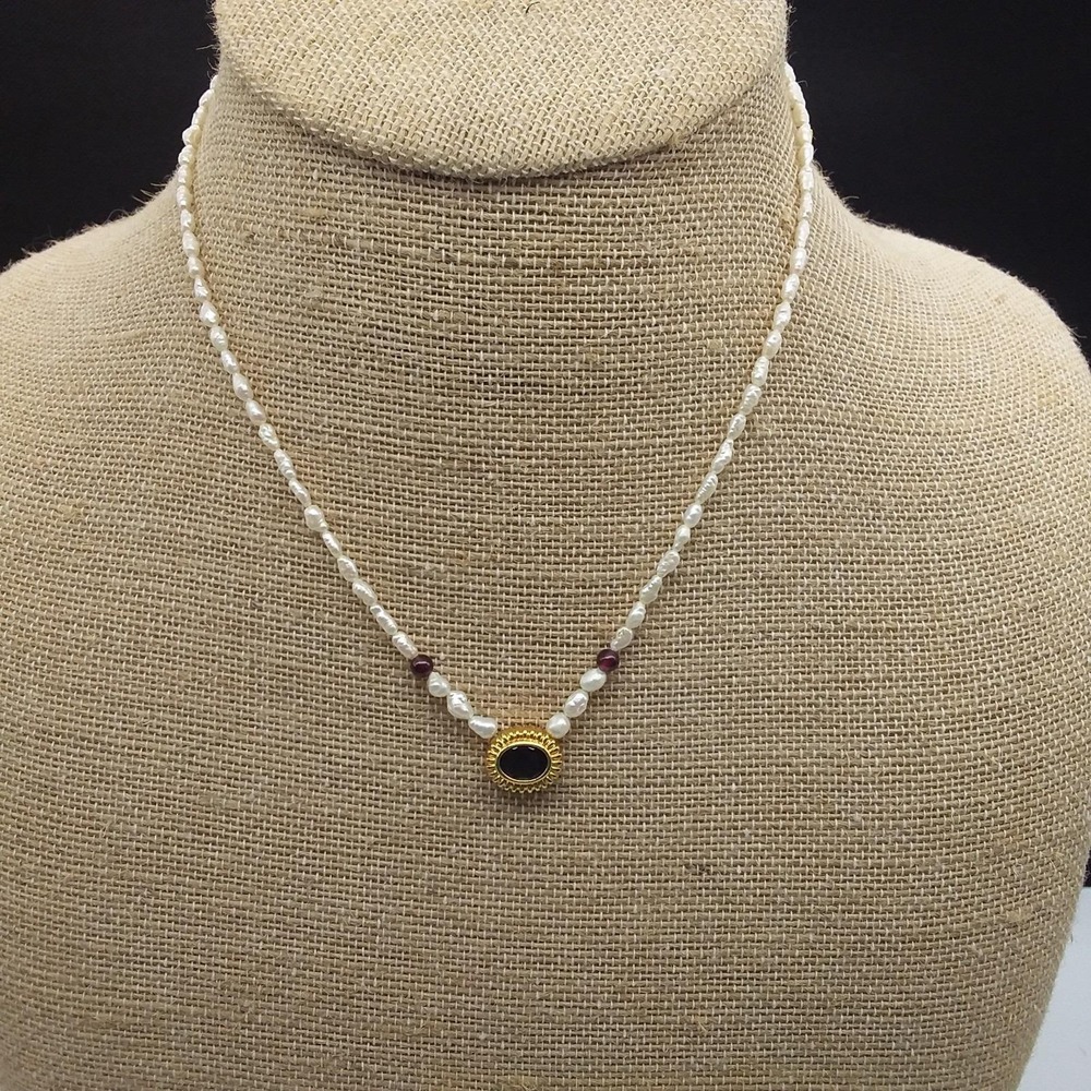 Avon Signed Seed Pearls Garnet‎ colored Pendant Vintage Dainty